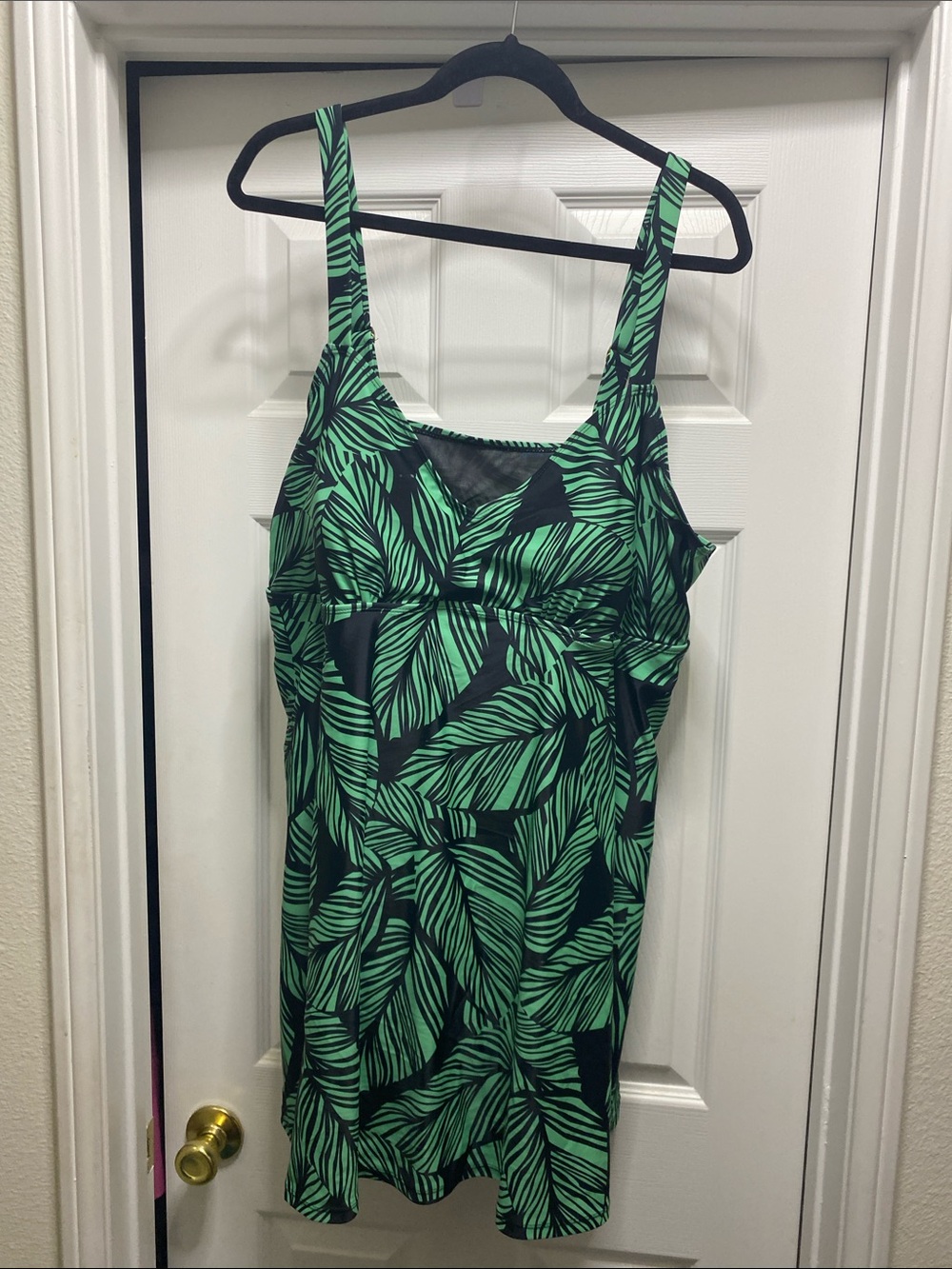 Women's Green Leaf-Print One-Piece Swim Dress